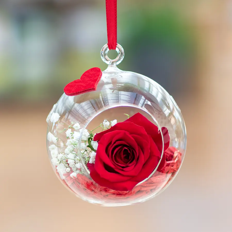 Sfera da appendere con Rosa rossa - idea regalo per san valentino
