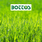 Cura del Prato Autunno – Roagna Vivai e Bottos Prato verde rigoglioso per il corso sulla cura del tappeto erboso organizzato da Roagna Vivai con gli esperti Bottos a Cuneo